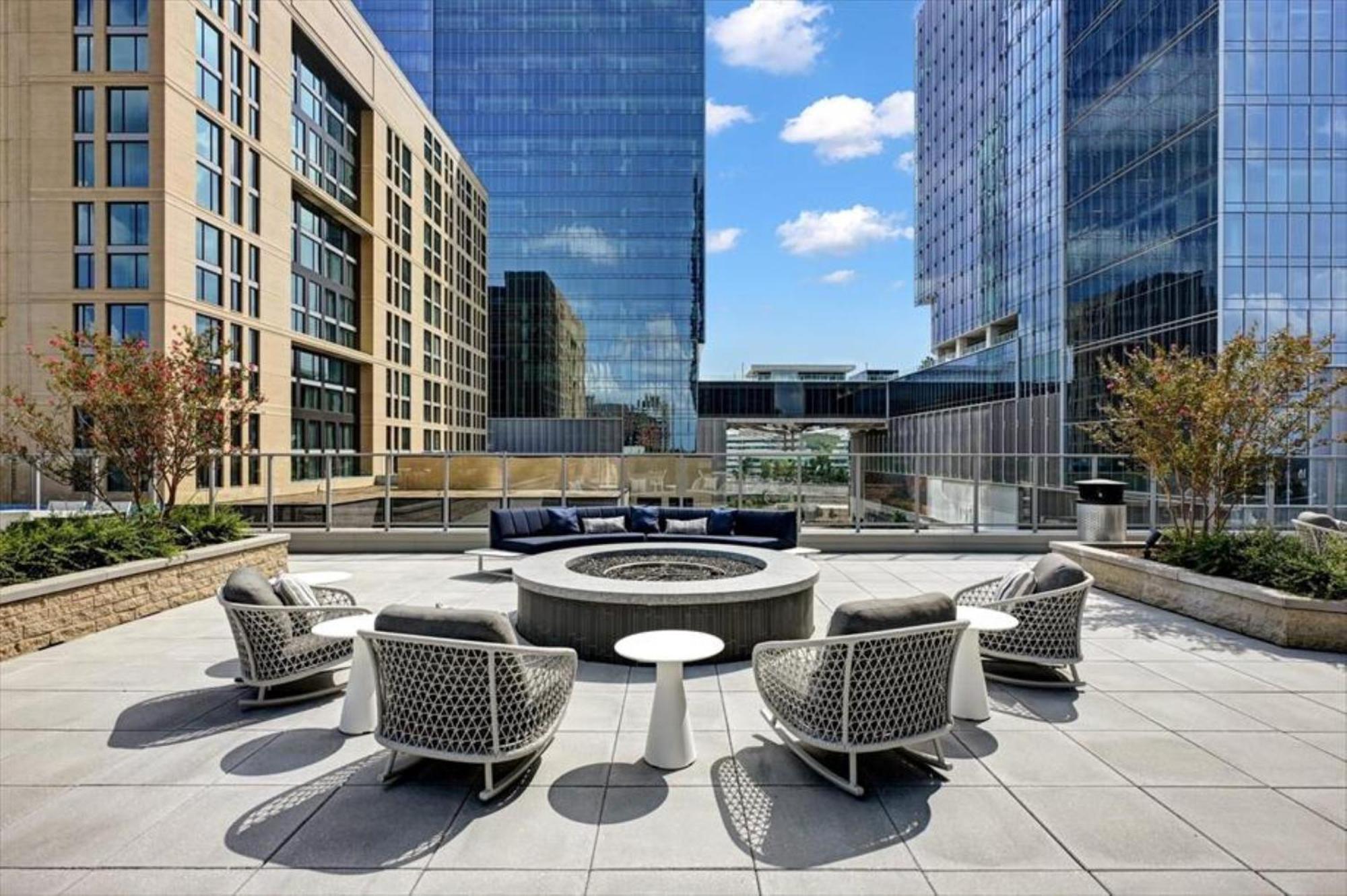 Global Luxury Suites At Town Center Reston Esterno foto