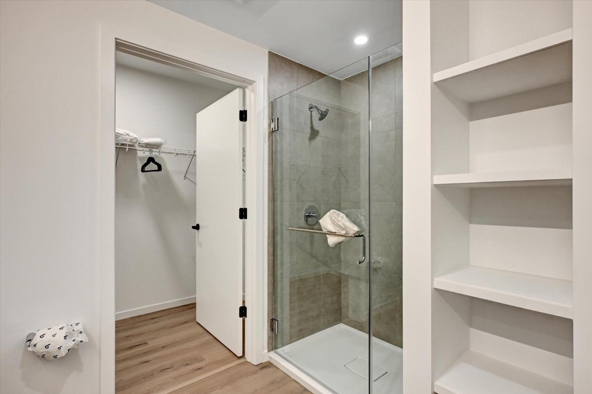 Global Luxury Suites At Town Center Reston Esterno foto